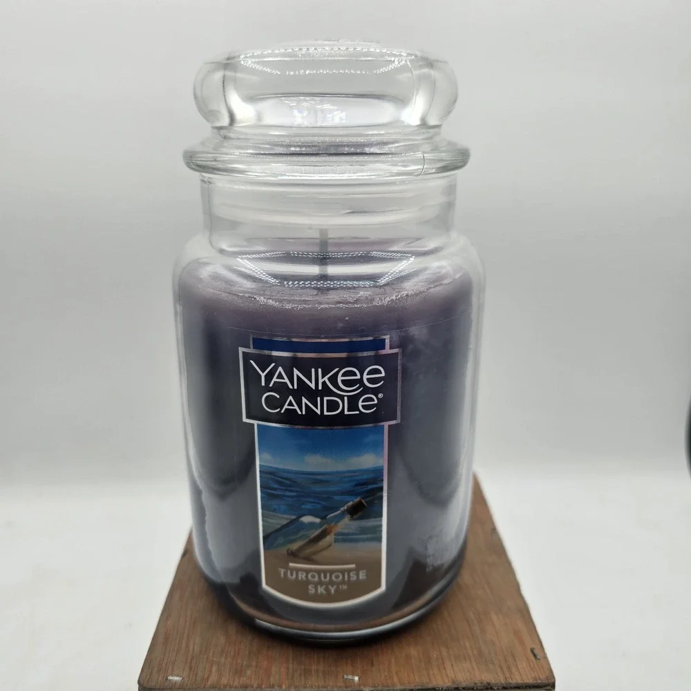 NEW RETIRED Yankee Candle 